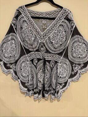 Embroidered lace tunic